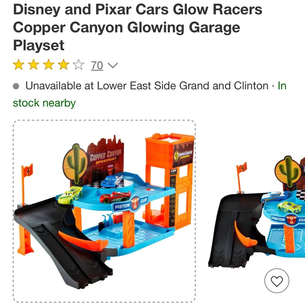 Disney Cars glowing copper canyon garage + 2 glow racers